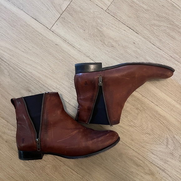 Frye Carly Chelsea women US 10 B Brown Leather Ankle Boots - Picture 5 of 8